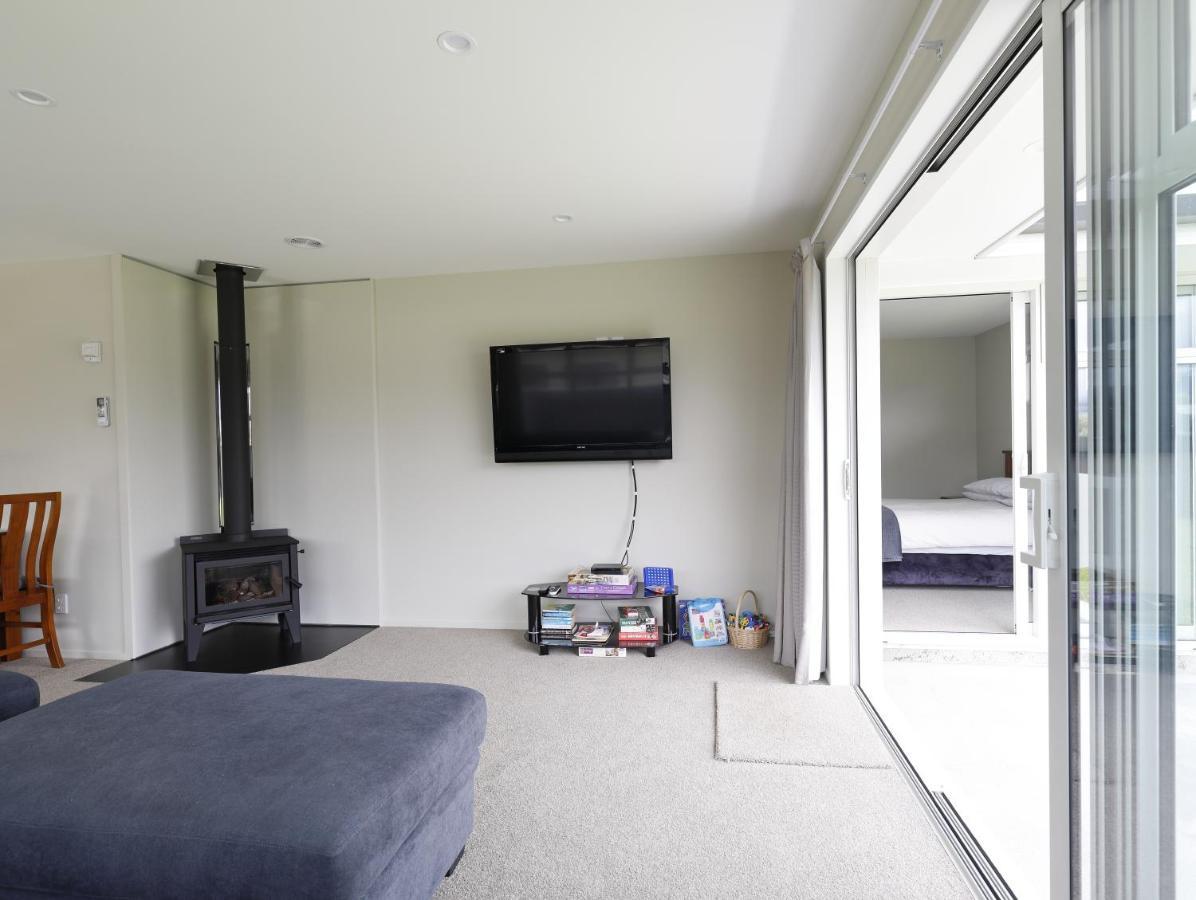 Fiordland Getaway - Te Anau Holiday Home Eksteriør billede